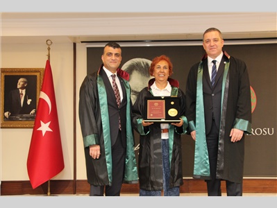 MESLEKTE 40, 50 VE 60 YILINI DOLDURAN DUAYEN AVUKATLARIMIZA, TBB ONUR PLAKETLERİ TAKDİM EDİLDİ