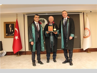 MESLEKTE 40, 50 VE 60 YILINI DOLDURAN DUAYEN AVUKATLARIMIZA, TBB ONUR PLAKETLERİ TAKDİM EDİLDİ