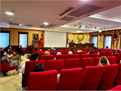 "KADININ AİLE HUKUKUNDAN DOĞAN VE AİLE İÇİ ŞİDDETLE MÜCADELEDE TALEPLERİ” KONULU EĞİTİMİN İLKİ DÜZENLENDİ