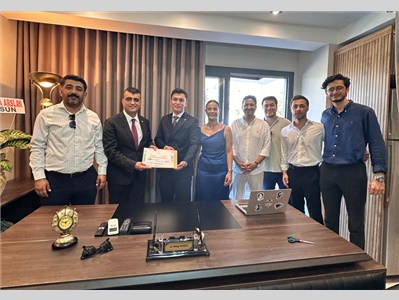 MESLEKTAŞIMIZIN YENİ OFİSİ HAYIRLI OLSUN