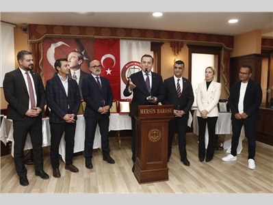 AVUKATLIK MESLEĞİNDE 60, 50, 40,  30 ve 25 YILINI DOLDURAN DUAYEN AVUKATLARIMZA PLAKET TAKDİM EDİLDİ