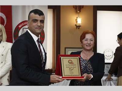 AVUKATLIK MESLEĞİNDE 60, 50, 40,  30 ve 25 YILINI DOLDURAN DUAYEN AVUKATLARIMZA PLAKET TAKDİM EDİLDİ