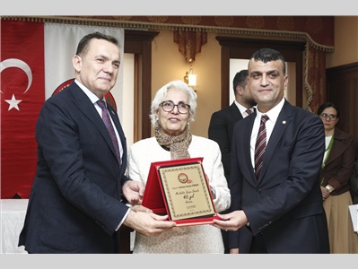 AVUKATLIK MESLEĞİNDE 60, 50, 40,  30 ve 25 YILINI DOLDURAN DUAYEN AVUKATLARIMZA PLAKET TAKDİM EDİLDİ
