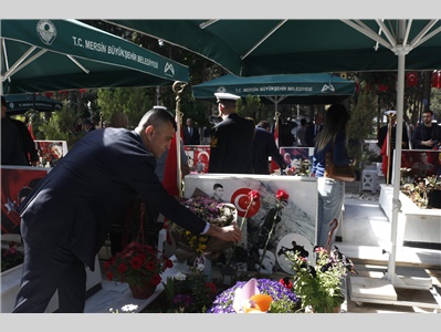 BARO BAŞKANIMIZ AV. GAZİ ÖZDEMİR, ŞEHİTLİKTE DÜZENLENEN TÖRENE KATILDI