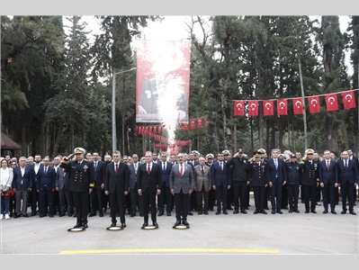 BARO BAŞKANIMIZ AV. GAZİ ÖZDEMİR, ŞEHİTLİKTE DÜZENLENEN TÖRENE KATILDI