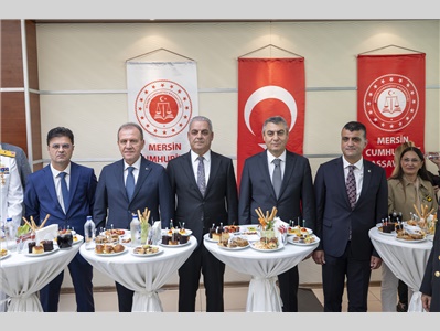 MERSİN CUMHURİYET BAŞSAVCISI SAYIN AHMET ÇELİKKOL, BARO BAŞKANIMIZ AV. GAZİ ÖZDEMİR İLE KENT PROTOKOLÜNÜ MAKAMINDA AĞIRLADI