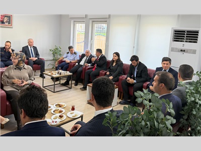 İLÇE PROTOKOLÜ VE YARGI CAMİASINDAN, ANAMUR İLÇE TEMSİLCİLİĞİMİZE ZİYARET