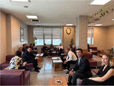 TARSUS' TA DUAYEN AVUKATLARIMIZA MESLEKTE ONUR PLAKETİ TAKDİM EDİLDİ