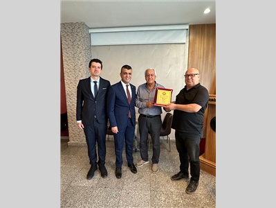 TARSUS' TA DUAYEN AVUKATLARIMIZA MESLEKTE ONUR PLAKETİ TAKDİM EDİLDİ