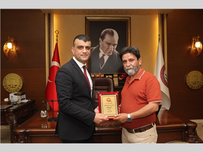 MESLEKTE 25. ve 40. YILINI DOLDURAN AVUKATLARIMIZA PLAKET TAKDİM EDİLDİ