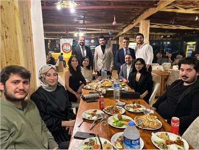 BARO YÖNETİMİMİZ, ANAMUR  DA DÜZENLENEN GECEDE AVUKATLARIMIZLA BİR ARAYA GELDİ
