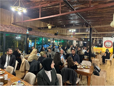 BARO YÖNETİMİMİZ, ANAMUR  DA DÜZENLENEN GECEDE AVUKATLARIMIZLA BİR ARAYA GELDİ