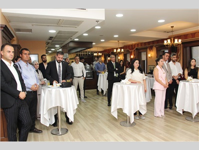 BAROMUZA VE MESLEĞİMİZE GÜÇ KATAN EMEKTAR AVUKATLARIMIZA PLAKET TAKDİM EDİLDİ