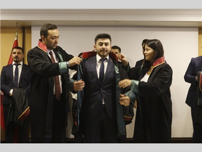 34 STAJYER AVUKATIMIZ CÜBBE GİYDİ