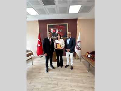 ERDEMLİ' DE DUAYEN AVUKATLARIMIZA MESLEKTE ONUR PLAKETİ TAKDİM EDİLDİ