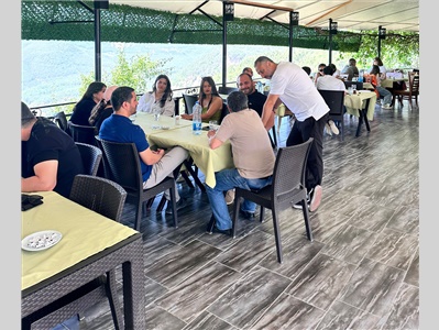 BARO YÖNETİMİ VE STAJYER AVUKATLARIMIZ KAHVALTIDA BİR ARAYA GELDİ