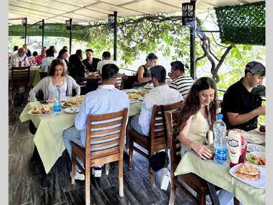 BARO YÖNETİMİ VE STAJYER AVUKATLARIMIZ KAHVALTIDA BİR ARAYA GELDİ