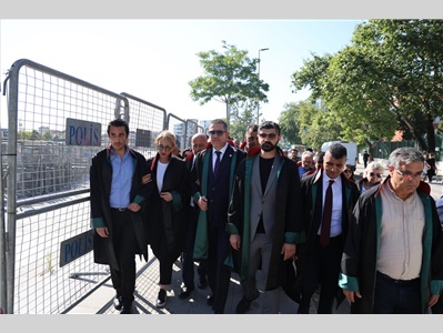 “SAVUNMAYA ÖZGÜRLÜK” YÜRÜYÜŞÜNÜN ENGELLENMESİNİN, DEMOKRASİ VE HUKUK DEVLETİNDE   YERİ YOKTUR !