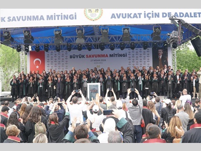 MERSİN BAROSU BÜYÜK SAVUNMA MİTİNGİNE KATILDI