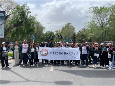 MERSİN BAROSU BÜYÜK SAVUNMA MİTİNGİNE KATILDI