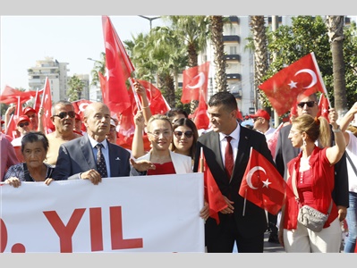 MERSİN 100. YIL BÜYÜK CUMHURİYET YÜRÜYÜŞÜ’NDE TEK YÜREK OLDUK