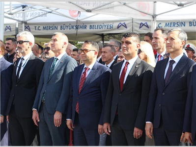 BAŞKANIMIZ AV. GAZİ ÖZDEMİR, 29 EKİM CUMHURİYET BAYRAMI ÇELENK SUNMA TÖRENİNE KATILDI