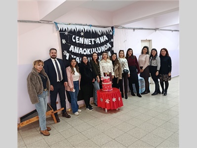 ÇOCUK HAKLARI MERKEZİMİZ, ÇOCUKLARI HEDİYELERLE SEVİNDİRDİ