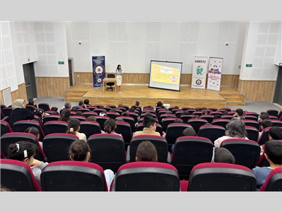ÇOCUKLAR BİLİŞİM SUÇLARI VE SİBER ZORBALIKLA MÜCADELE KONULARINDA BİLGİLENDİRİLDİ