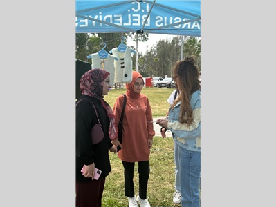 KADIN HAKLARI MERKEZİMİZ, ÇAĞ ÜNİVERSİTESİ KAMPÜSÜNDE BİLGİLENDİRME STANDI AÇTI