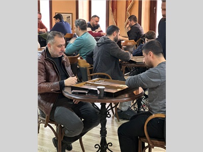 AVUKATLAR GELENEKSEL TAVLA TURNUVASINDA BİR ARAYA GELDİ
