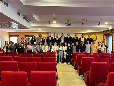 "KVKK KAPSAMINDA AVUKATLARIN HAK VE YÜKÜMLÜLÜKLERİ” KONULU SEMİNER DÜZENLENDİ