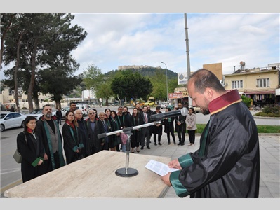 İLÇE TEMSİLCİLİKLERİMİZ,  5 NİSAN AVUKATLAR GÜNÜ NEDENİYLE TÖREN DÜZENLEDİ