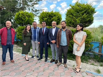 BARO BAŞKANIMIZ ERDEMLİ'  DEKİ AVUKATLARIMIZLA, AVUKATLAR GÜNÜ YEMEĞİNDE BİR ARAYA GELDİ