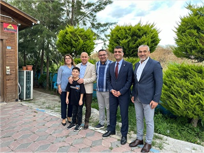 BARO BAŞKANIMIZ ERDEMLİ'  DEKİ AVUKATLARIMIZLA, AVUKATLAR GÜNÜ YEMEĞİNDE BİR ARAYA GELDİ