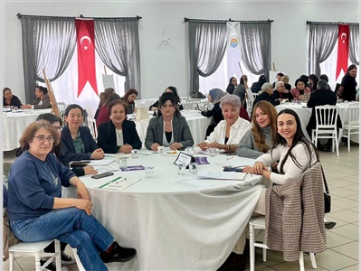 KADIN HAKLARI MERKEZİMİZ, KADINLARIN YEREL YÖNETİMLERDE GÜÇLENMESİ ÇALIŞTAYINA KATILDI