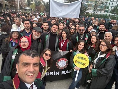 AVUKATLAR, ‘SAVUNMANIN BAĞIMSIZLIĞI VE HUKUKA SAYGI’ YÜRÜYÜŞÜ YAPTI