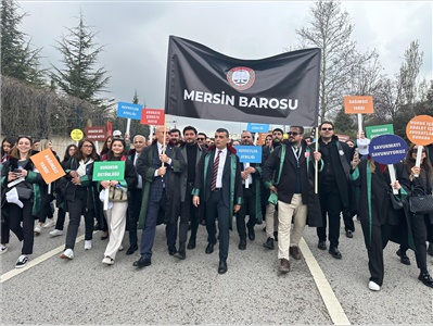 AVUKATLAR, ‘SAVUNMANIN BAĞIMSIZLIĞI VE HUKUKA SAYGI’ YÜRÜYÜŞÜ YAPTI