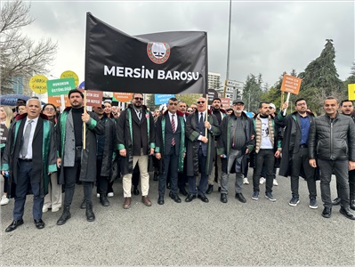AVUKATLAR, ‘SAVUNMANIN BAĞIMSIZLIĞI VE HUKUKA SAYGI’ YÜRÜYÜŞÜ YAPTI