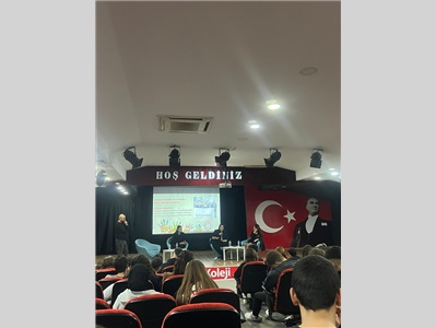 BAHÇEŞEHİR KOLEJİ ÖĞRENCİLERİNE AKRAN ZORBALIĞI-ÇOCUK HAKLARI EĞİTİMİ VERİLDİ