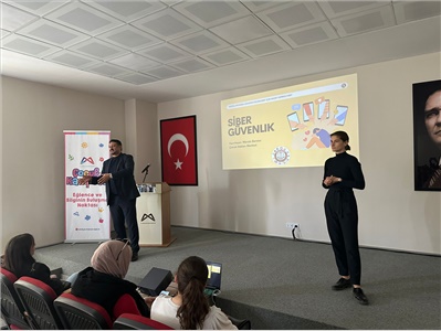 ÇOCUKLAR BİLİŞİM SUÇLARI VE SİBER ZORBALIKLA MÜCADELE KONULARINDA BİLGİLENDİRİLDİ