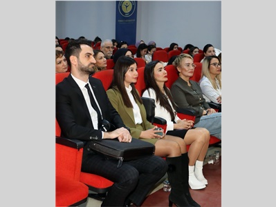 TOROS ÜNİVERSİTESİ’NDE “KADIN HAKLARI VE TOPLUMSAL CİNSİYET ÜZERİNE BİR BULUŞMA” KONULU SÖYLEŞİ DÜZENLENDİ