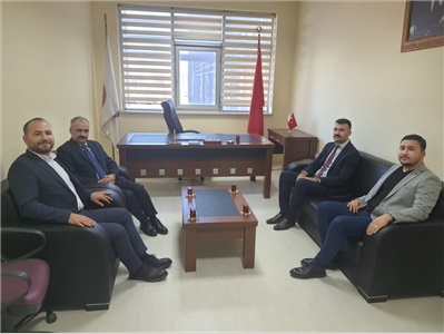 TARSUS İLÇE TEMSİLCİLİĞİMİZE 5 NİSAN AVUKATLAR GÜNÜ ZİYARETİ