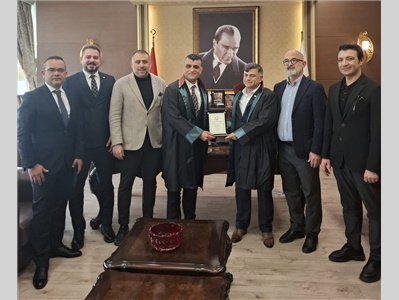 MUT İLÇE TEMSİLCİMİZ AV. MEHMET TÜRKMEN’E MESLEKTE ONUR PLAKETİ