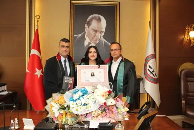 BİR STAJYER AVUKATIMIZ DAHA SAVUNMA MESLEĞİNE İLK RESMİ ADIMI ATTI