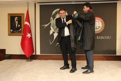 6 STAJYER AVUKATIMIZ DAHA SAVUNMA MESLEĞİNE İLK RESMİ ADIMI ATTI