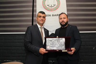 BARO BAŞKANIMIZA, YÖNETİM KURULUMUZA VE KURULLARDA GÖREV ALAN AVUKATLARIMIZA TEŞEKKÜR PLAKETİ